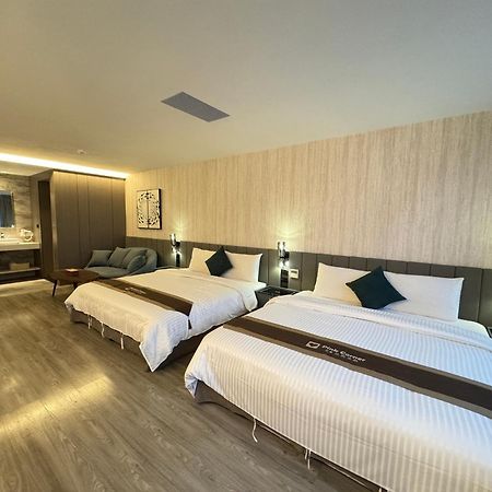 Hualien Pink Corner Hotel מראה חיצוני תמונה