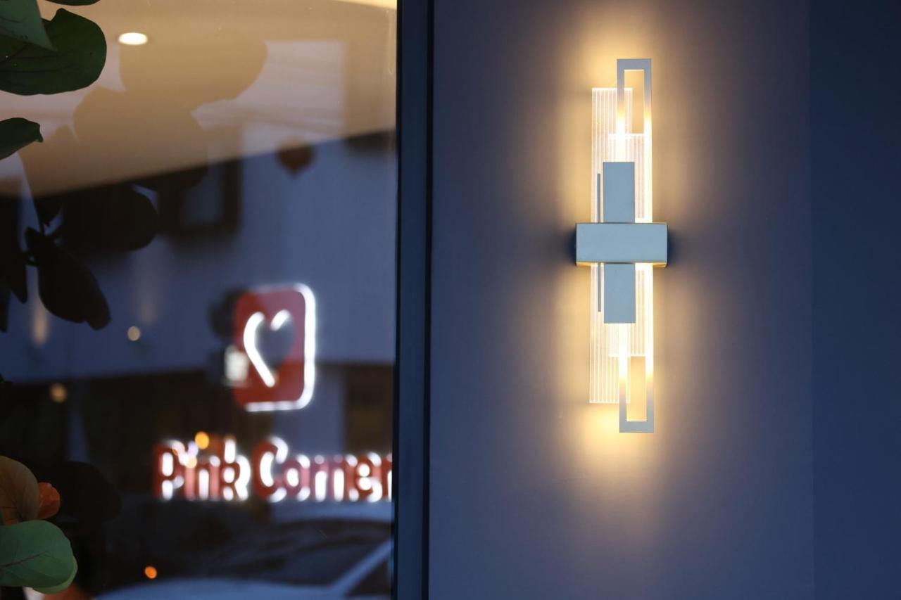 Hualien Pink Corner Hotel מראה חיצוני תמונה