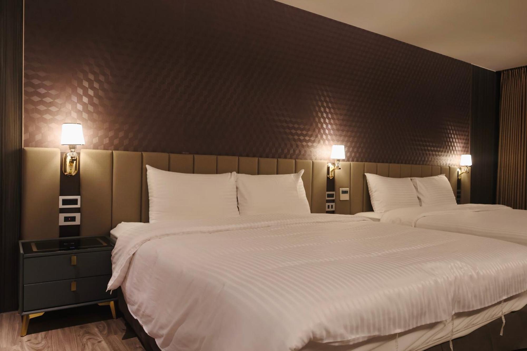Hualien Pink Corner Hotel מראה חיצוני תמונה