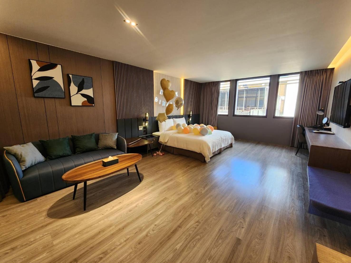 Hualien Pink Corner Hotel מראה חיצוני תמונה