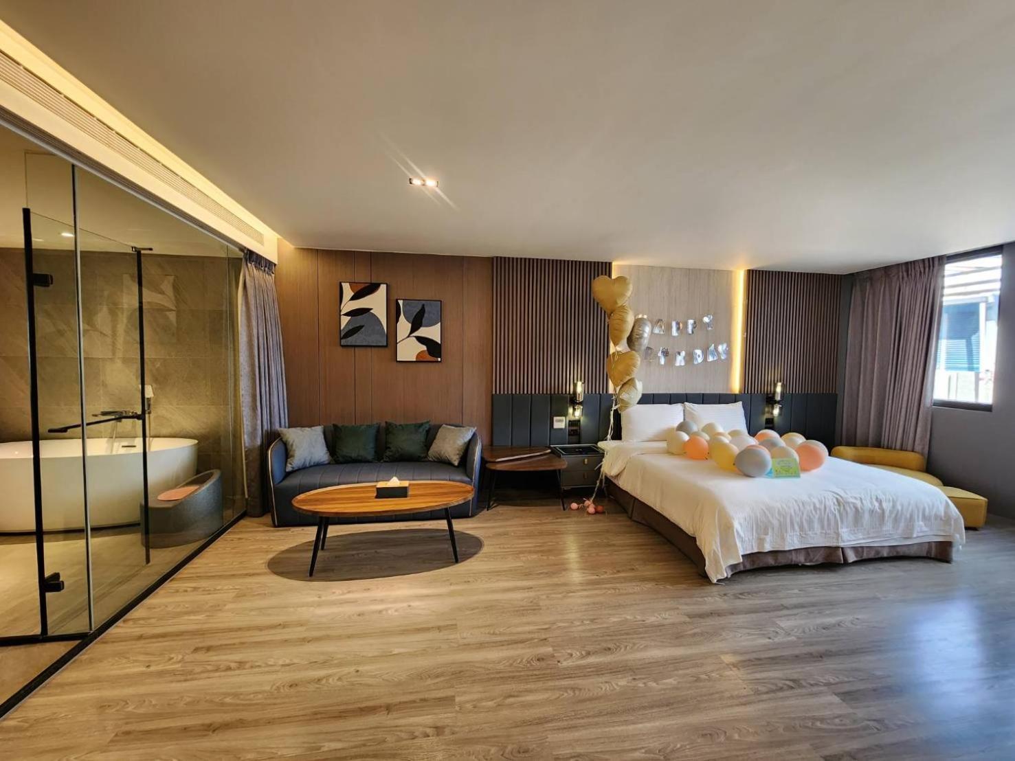 Hualien Pink Corner Hotel מראה חיצוני תמונה