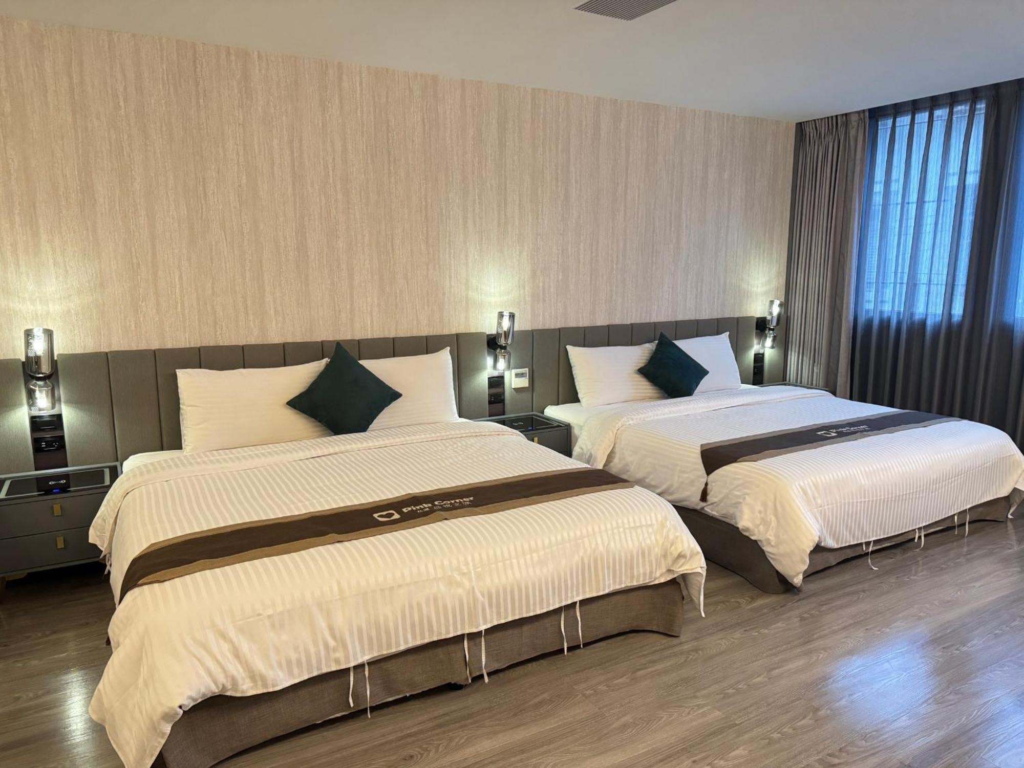 Hualien Pink Corner Hotel מראה חיצוני תמונה